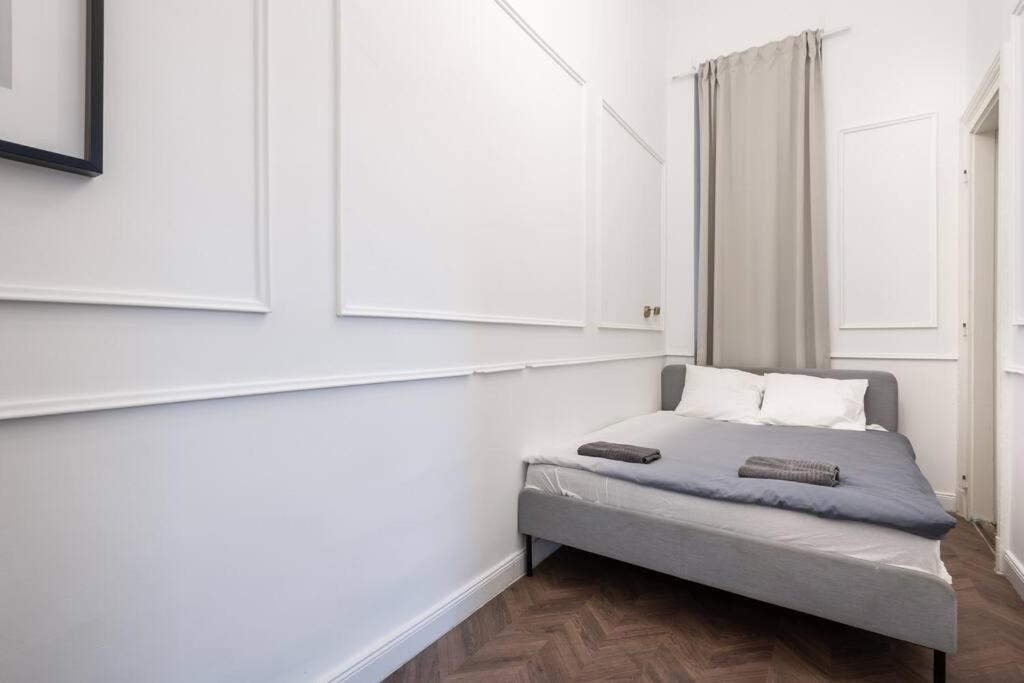 Stylish Apartment In The City Center Budapest Kültér fotó
