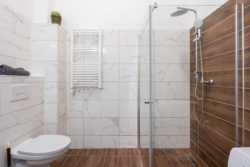 Stylish Apartment In The City Center Budapest Kültér fotó